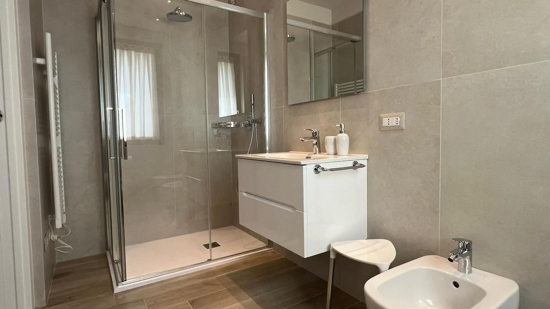 Valpolicella Luxury Room I Negrar Apartment